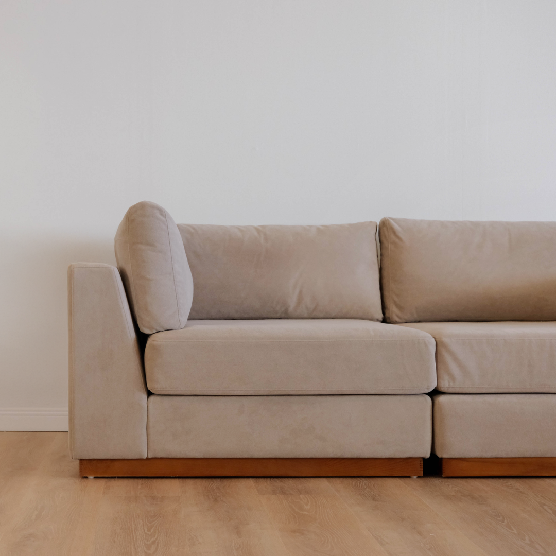 Custom Caeden 4pc Sectional