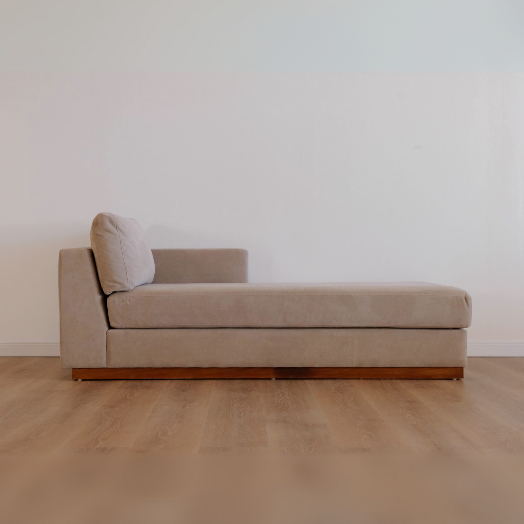 Custom Caeden 4pc Sectional