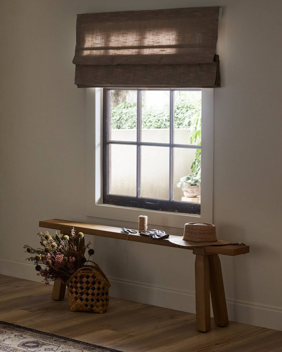 Lahana Accent Bench