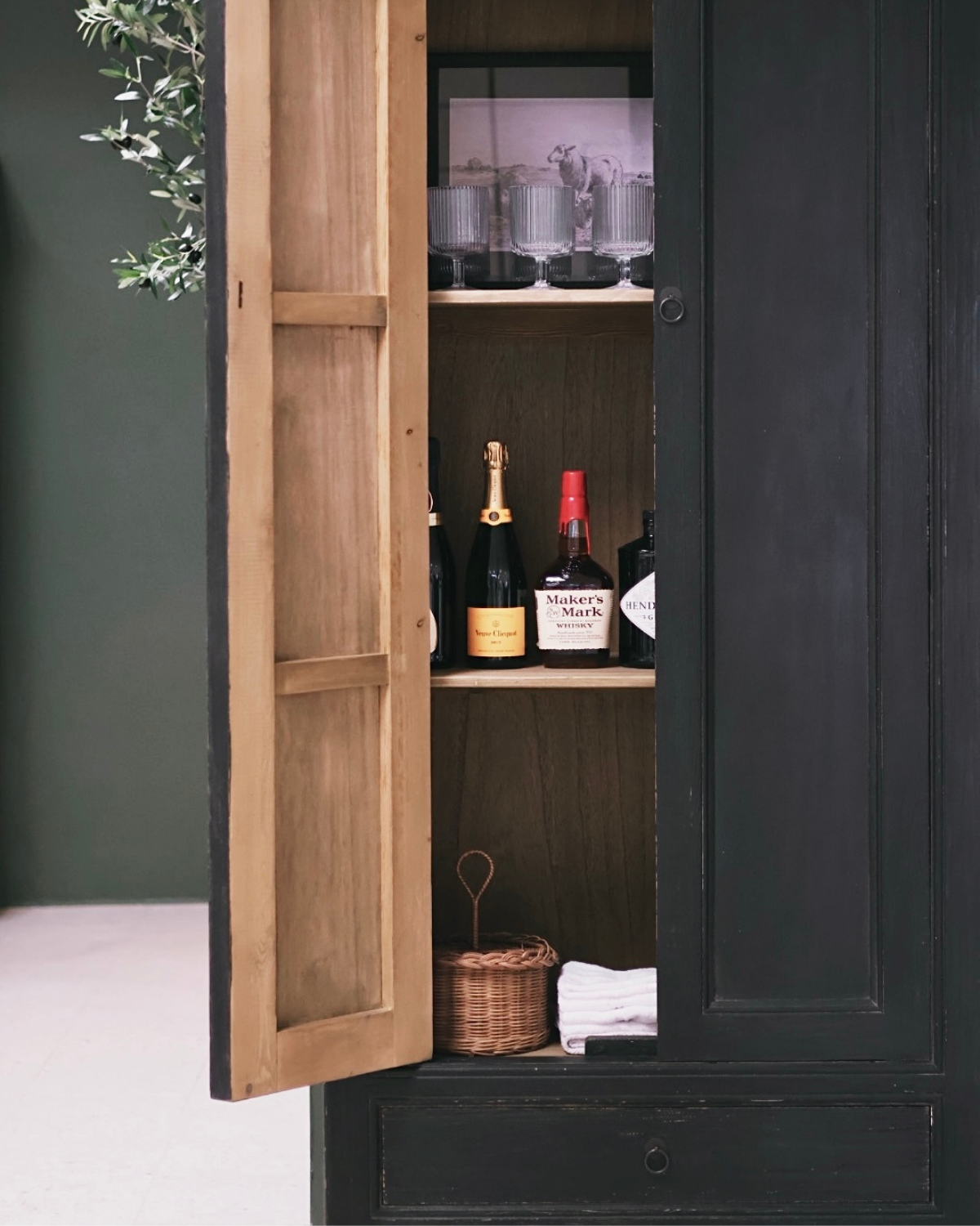 Alfie Cabinet