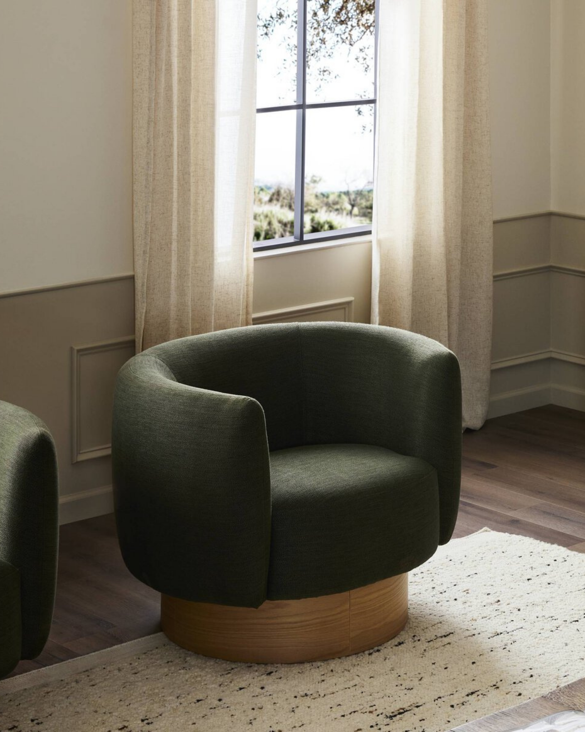 Calista Swivel Chair