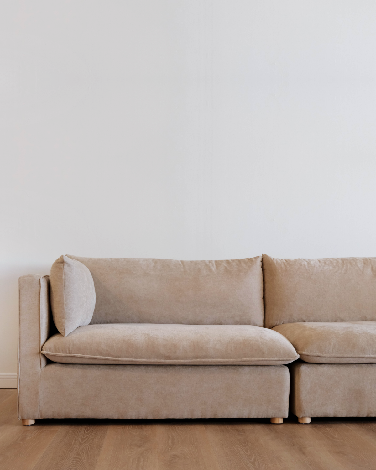 Custom Eli Left Arm Chair