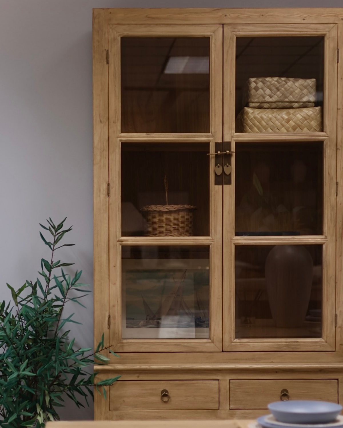 Galerie Display Cabinet