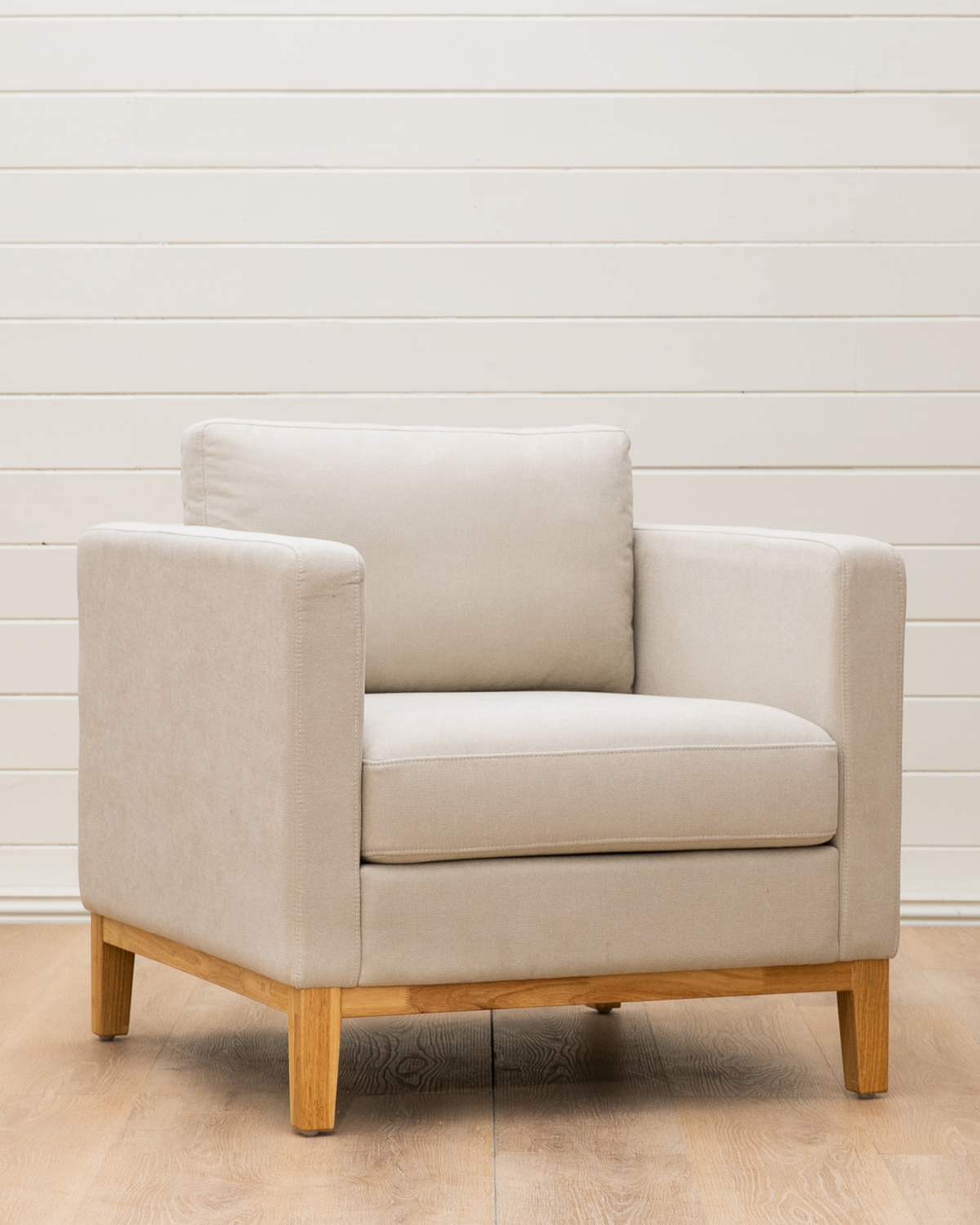 Leo Chair