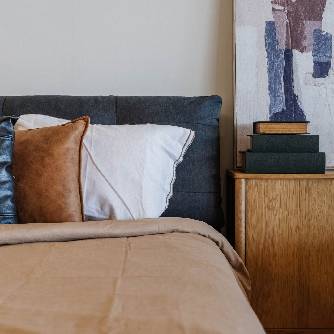 Nissh Storage Bed