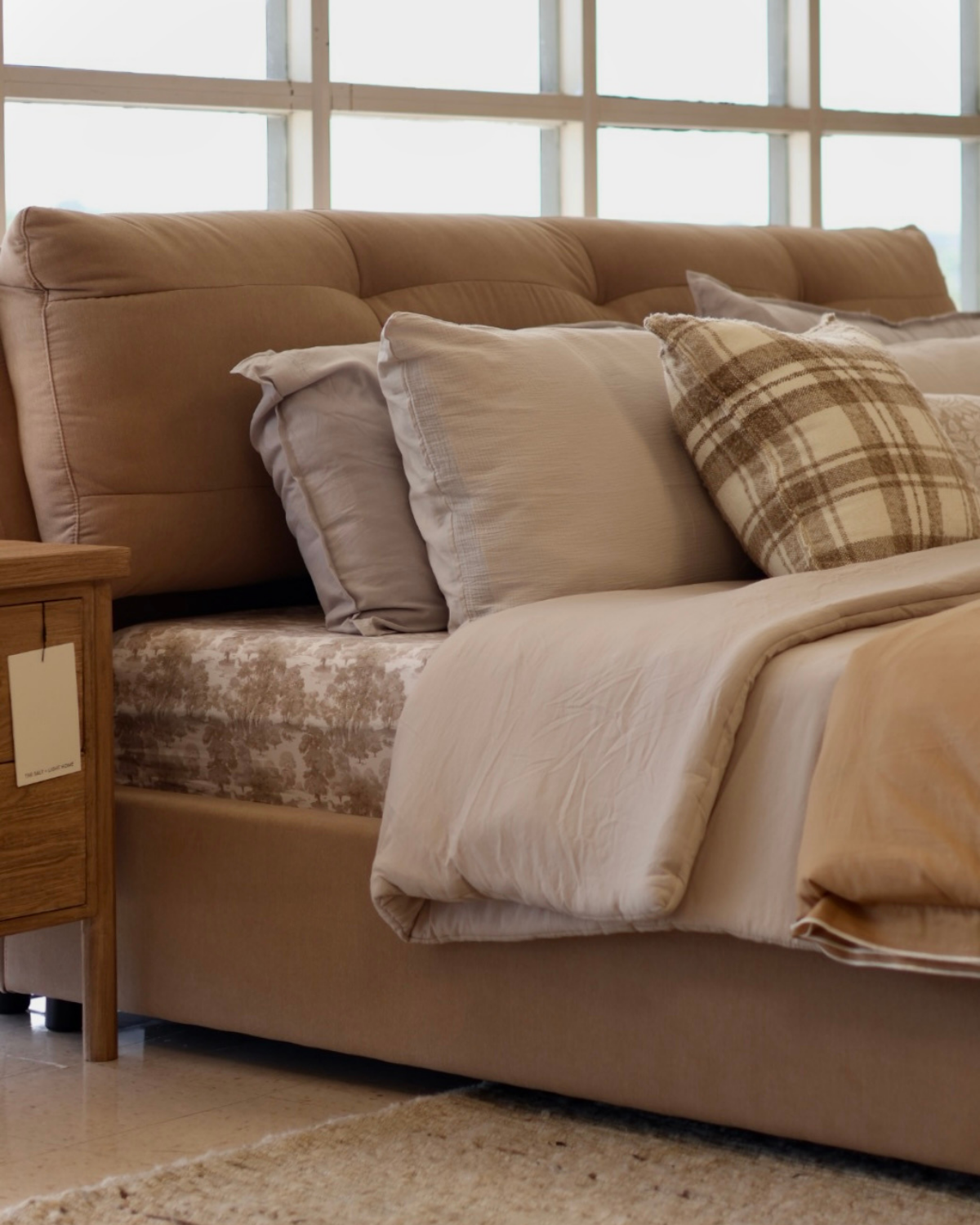 Nissh Storage Bed