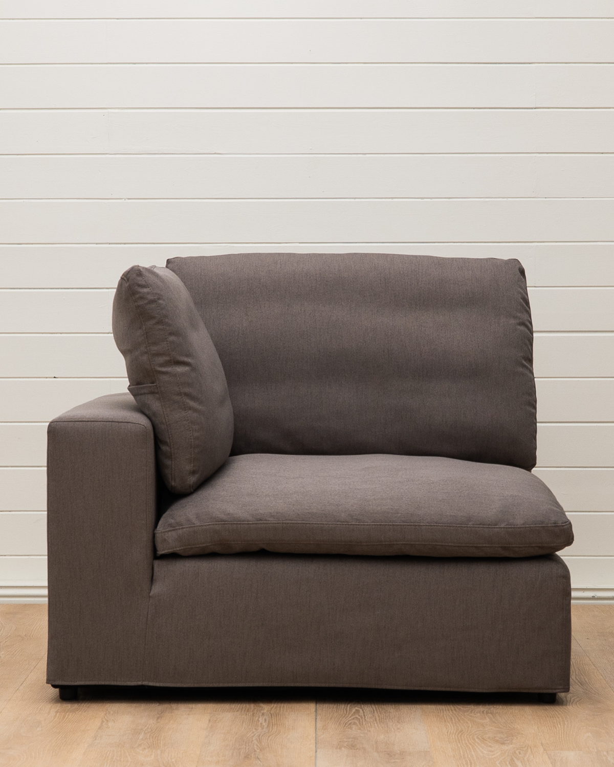 Custom Traven Corner flax