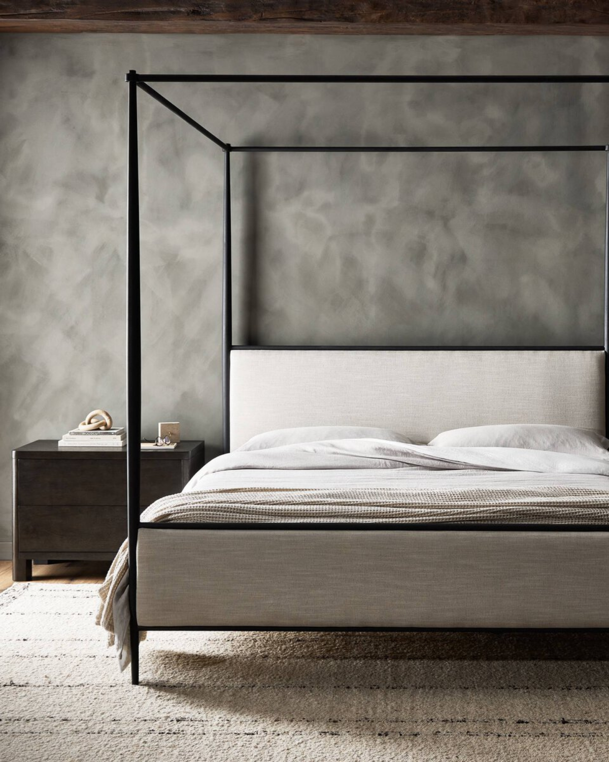Xander Canopy Bed
